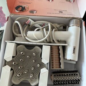 Shark Hair Dryer with Attachments - White
